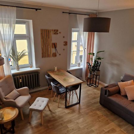 Apartament Ratuszowy Deluxe Еленя-Гура Экстерьер фото