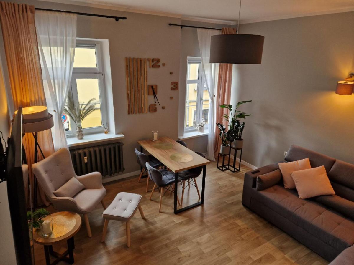 Apartament Ratuszowy Deluxe Еленя-Гура Экстерьер фото